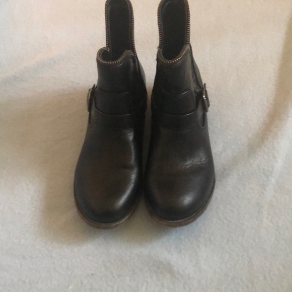 Booties - Picture 3 of 5